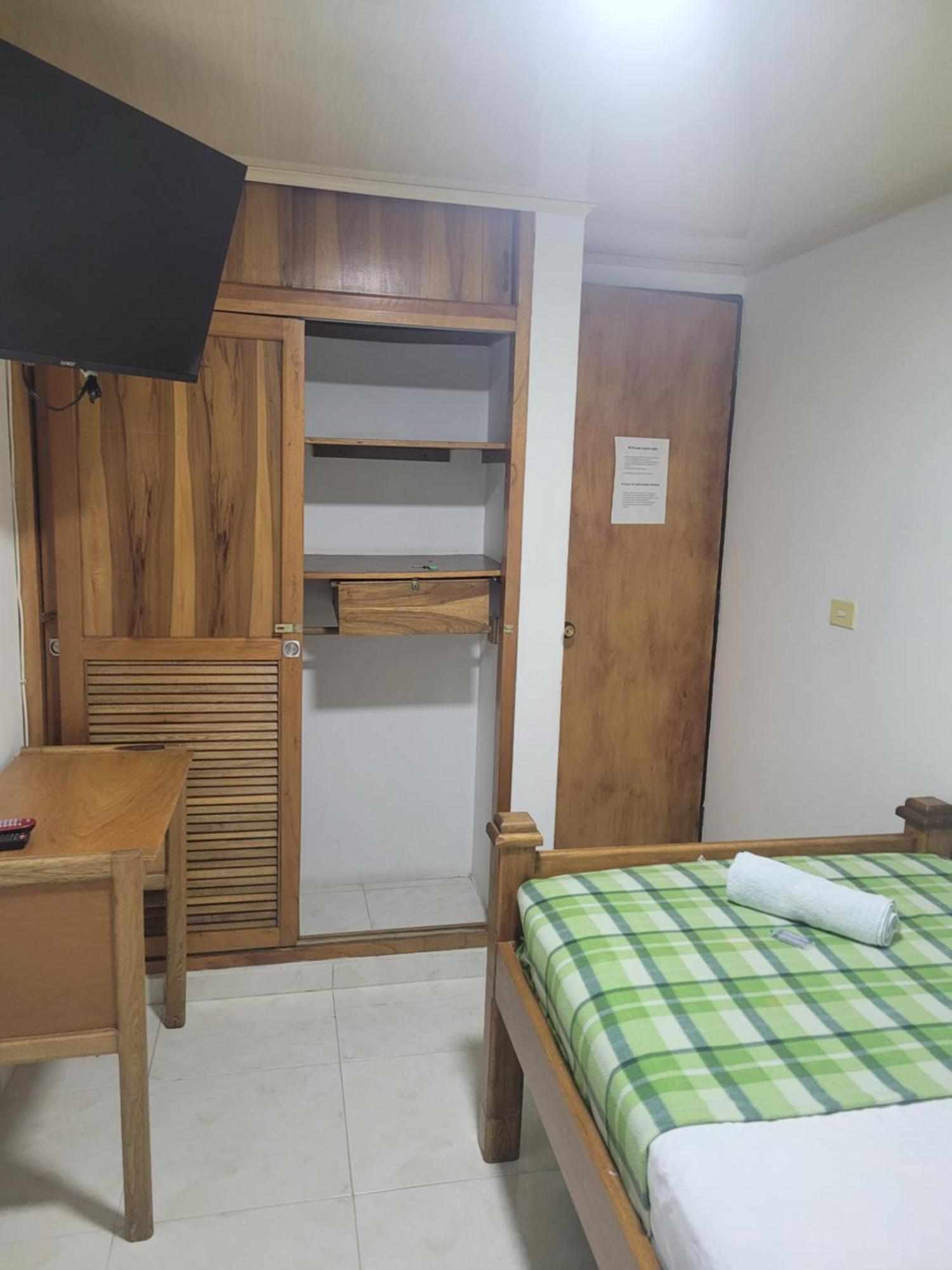 Hotel San Vicente Medellin Bagian luar foto